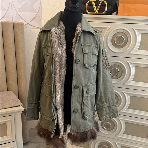 Coat with real Fox fur